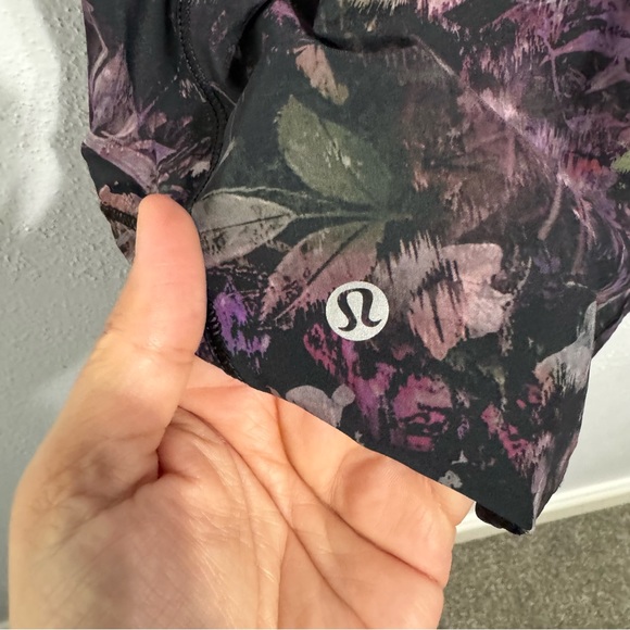 Lululemon floral tank top size small - Picture 4 of 4